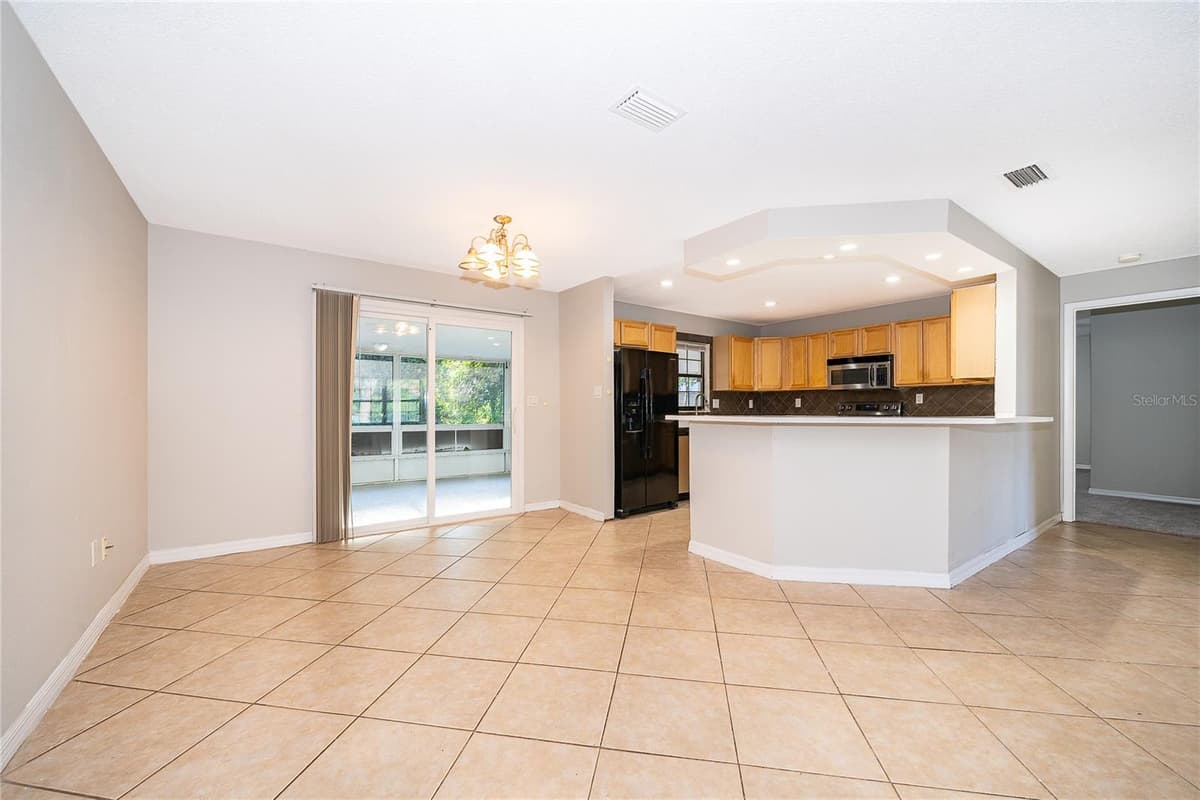 2049 NORMANDY BOULEVARD — photo 8 of 26