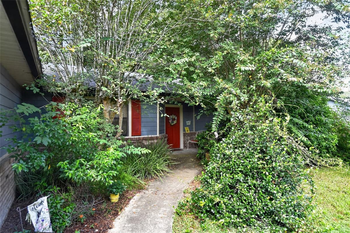 950 WOODSITE DRIVE — photo 2 of 25