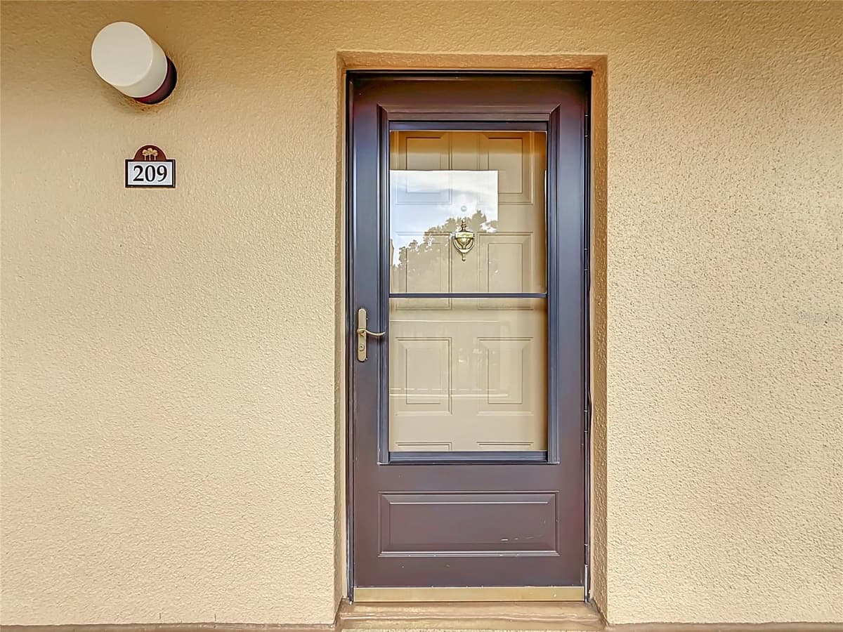 3078 EASTLAND BOULEVARD — photo 5 of 37