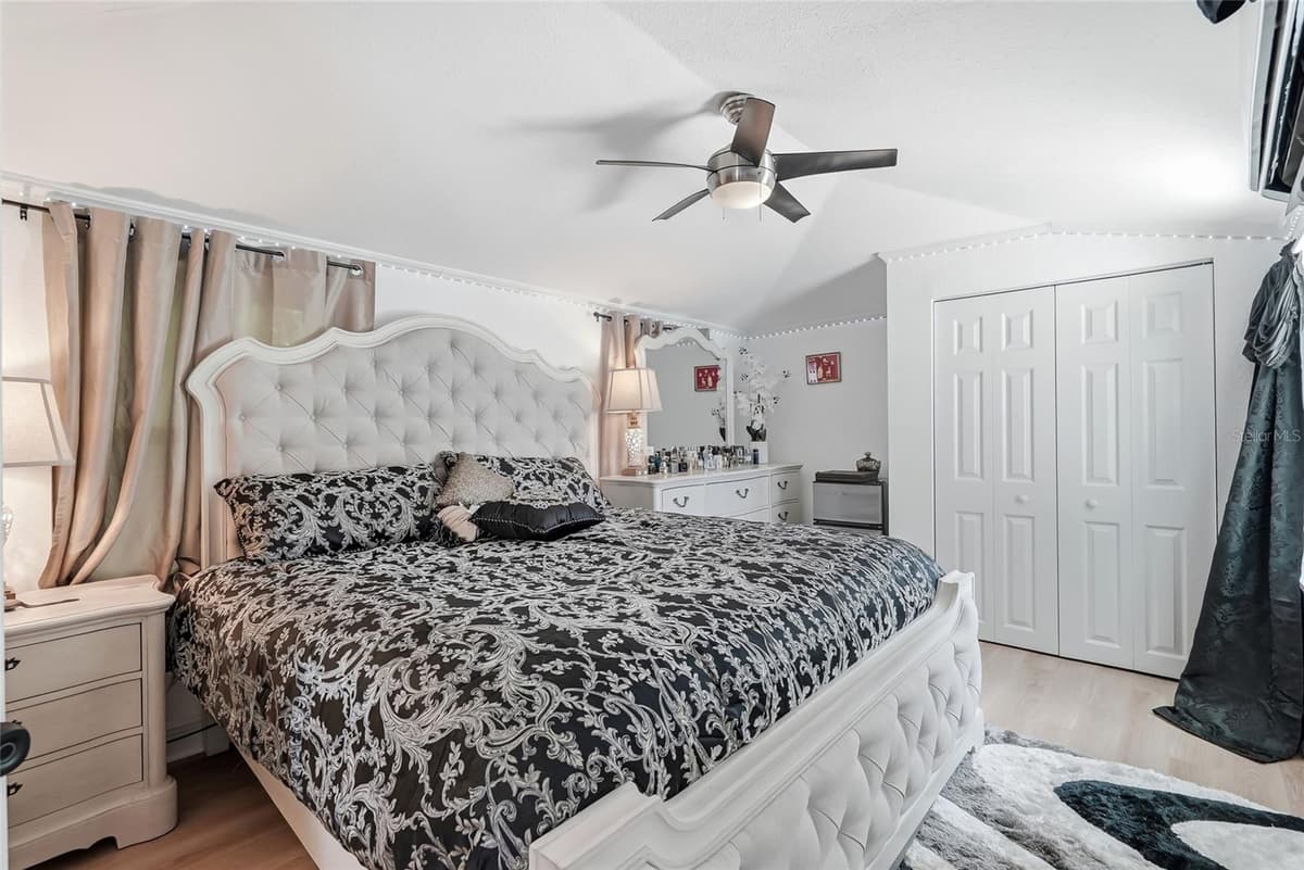 701 CRENSHAW STREET — photo 18 of 48