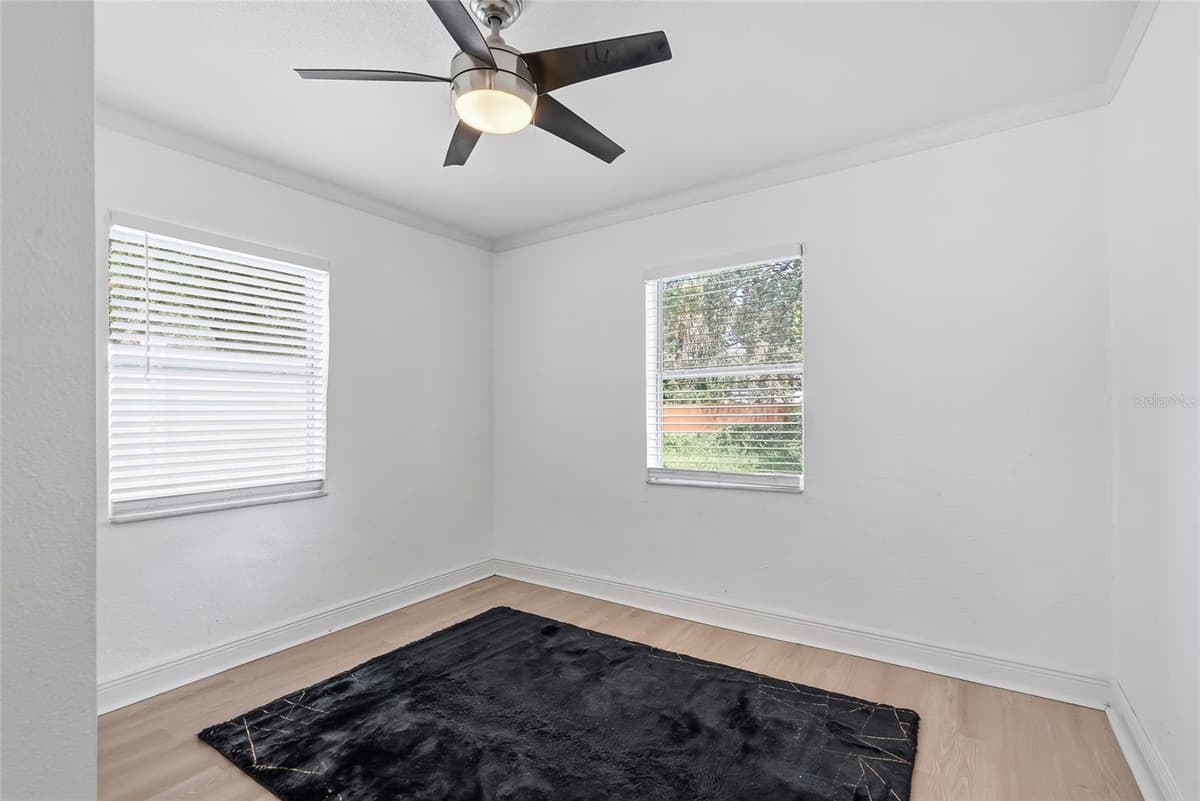 701 CRENSHAW STREET — photo 27 of 48