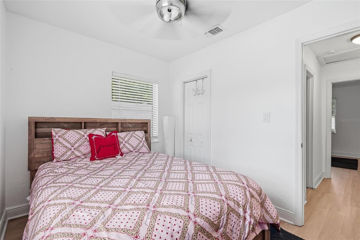 701 CRENSHAW STREET — photo 32 of 48