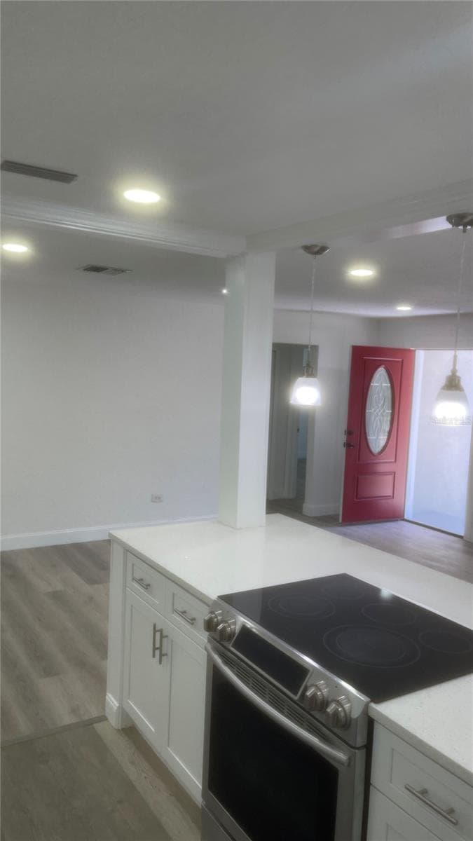 113 DIVISION STREET — photo 6 of 24