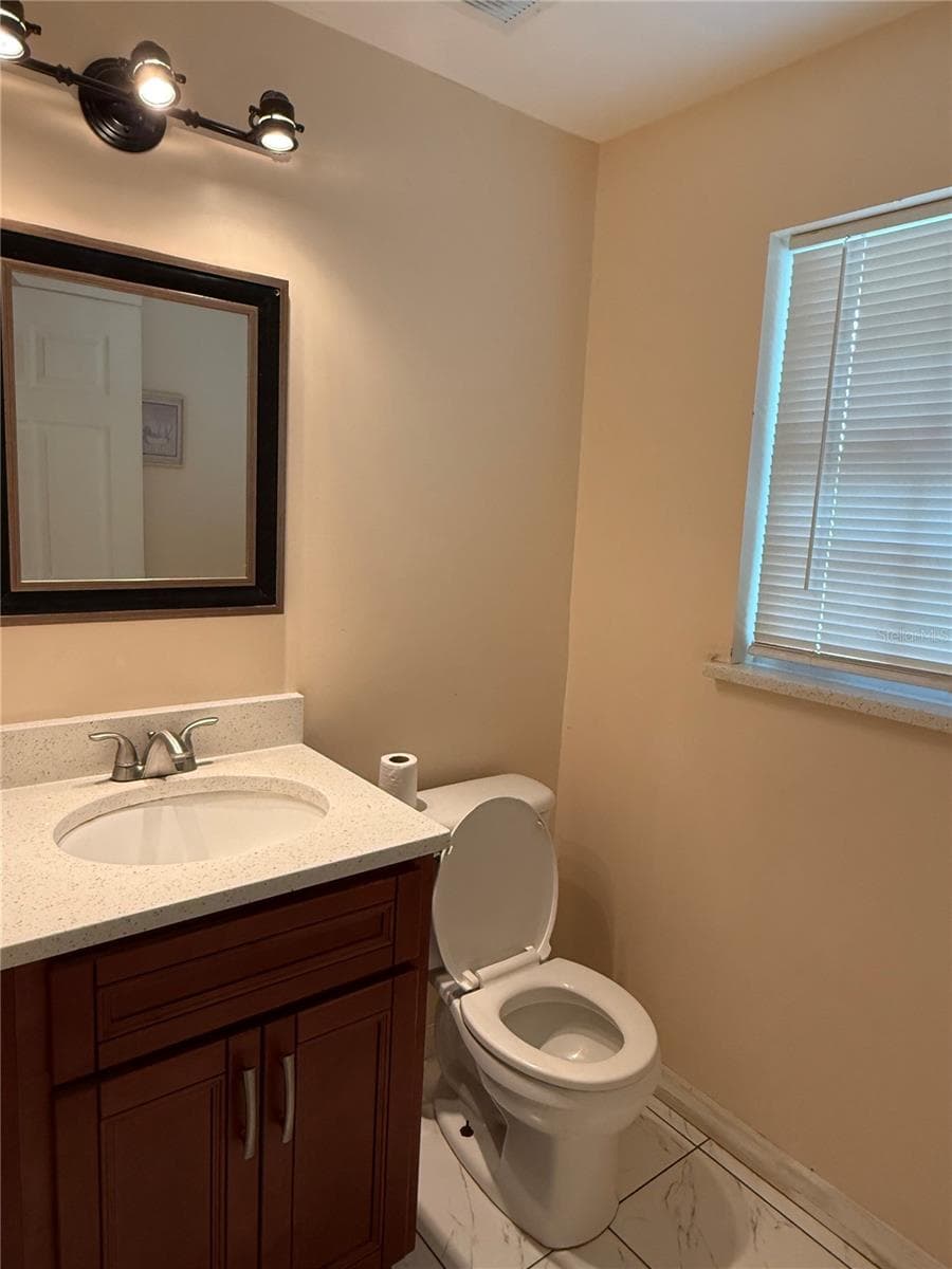 402 MAPLE STREET — photo 9 of 9