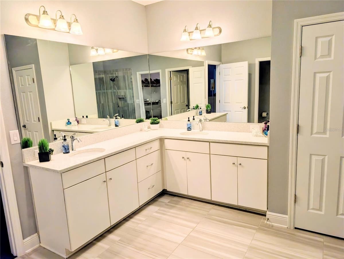 4844 ANTRIM DRIVE — photo 10 of 35
