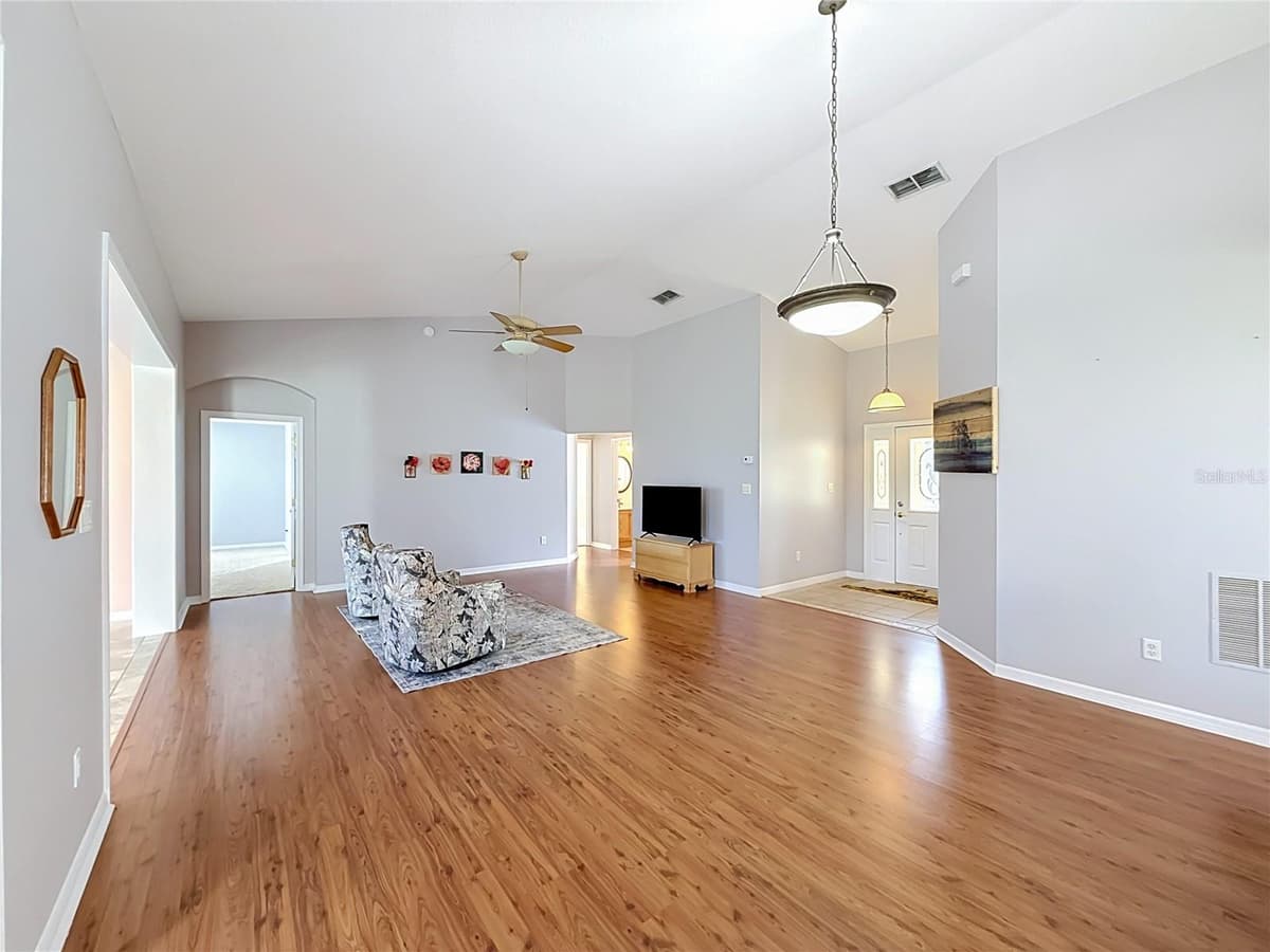 5024 LONG MEADOW DRIVE — photo 7 of 56