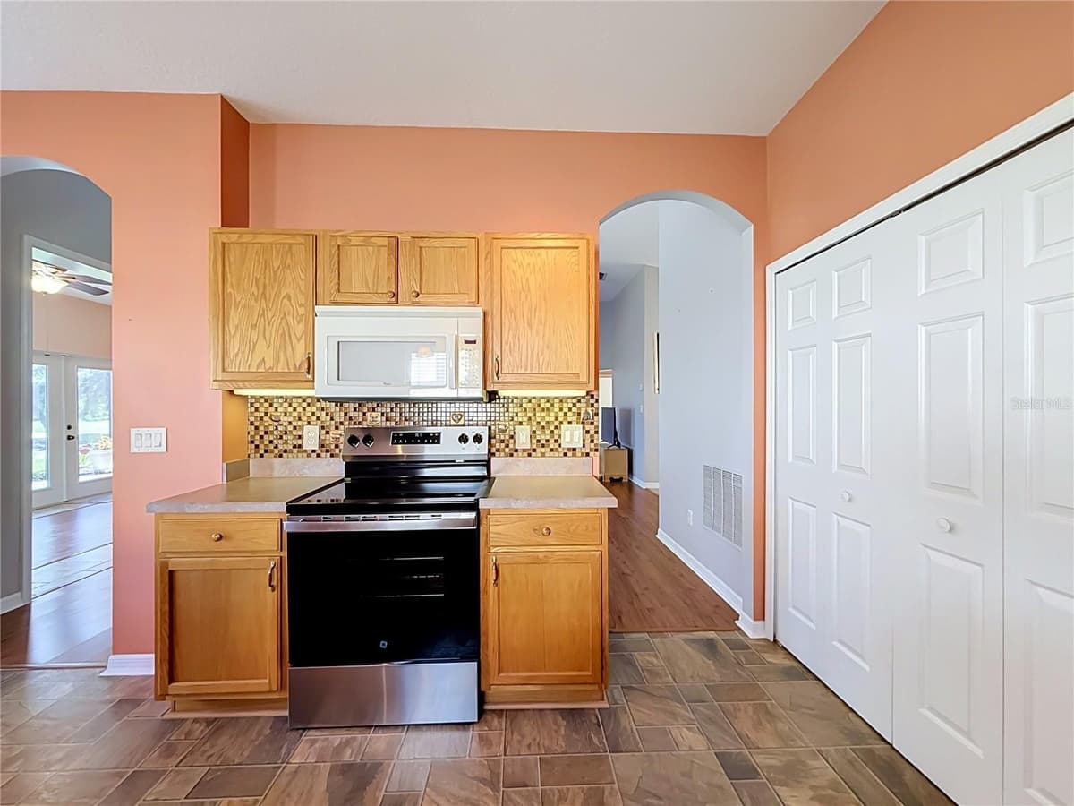 5024 LONG MEADOW DRIVE — photo 14 of 56