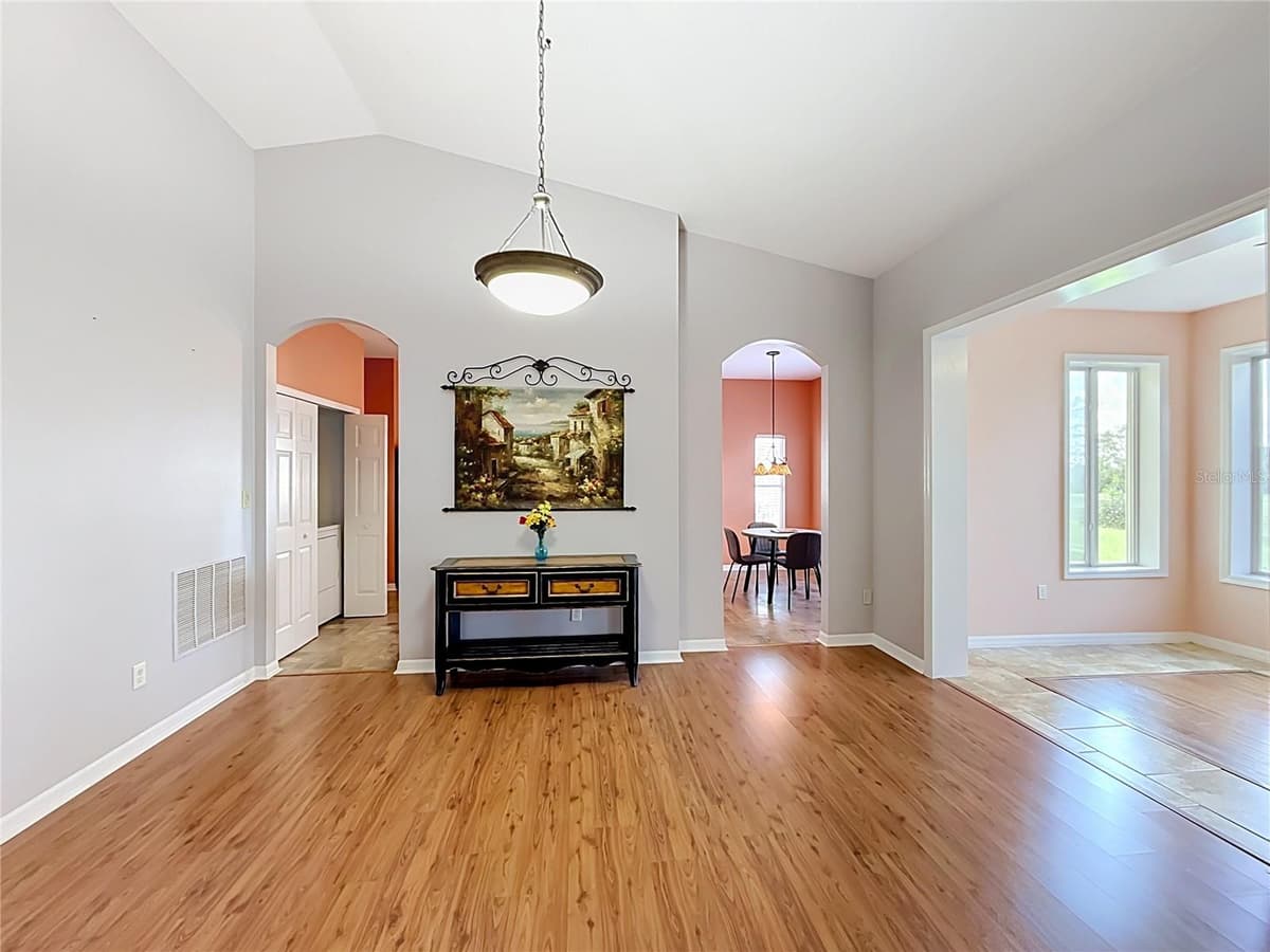 5024 LONG MEADOW DRIVE — photo 11 of 56