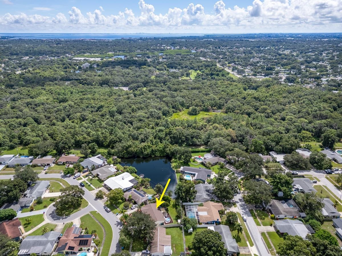 1679 WOODRIDGE DRIVE — photo 33 of 36