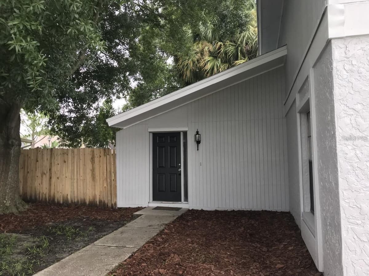 4711 GROVE POINT DRIVE — photo 3 of 23