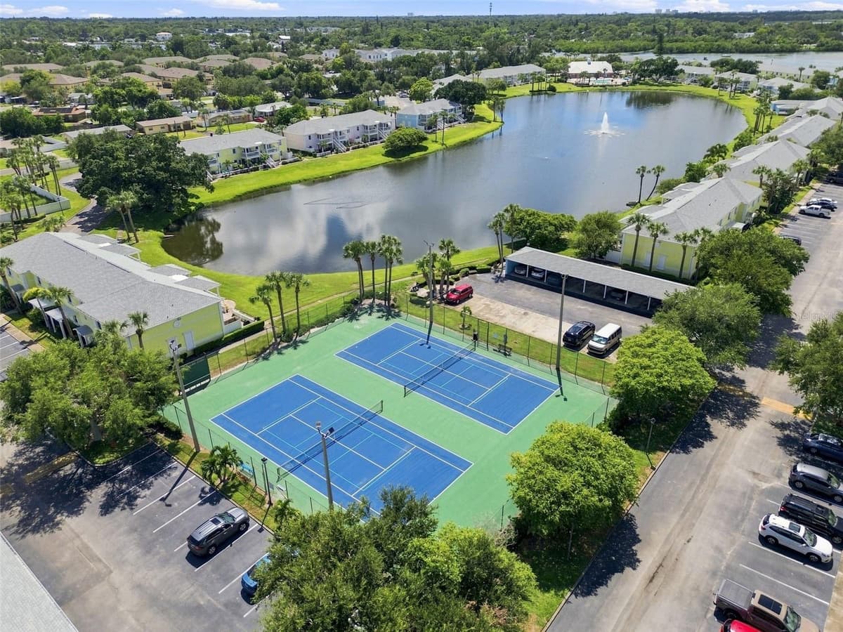3889 POMPANO DRIVE — photo 37 of 87