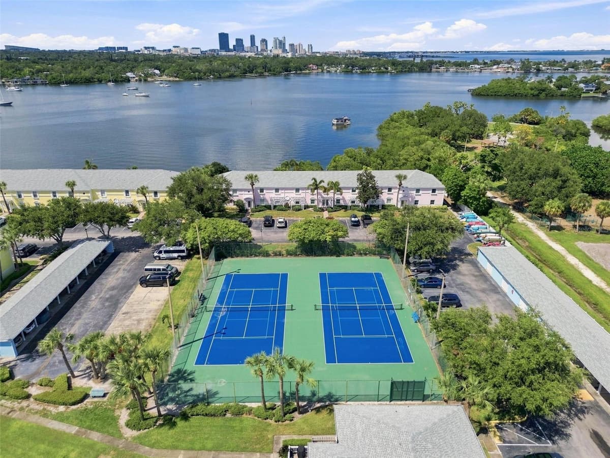3889 POMPANO DRIVE — photo 40 of 87