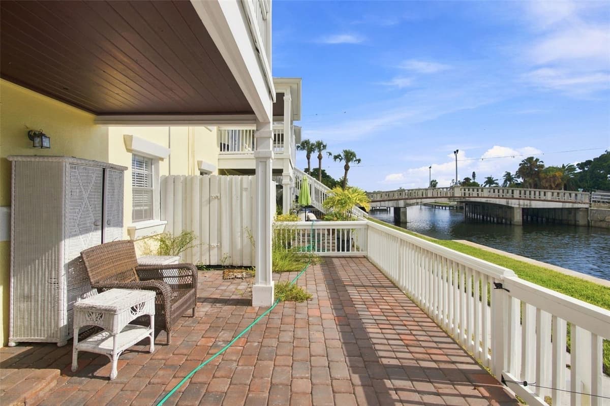 3889 POMPANO DRIVE — photo 24 of 87