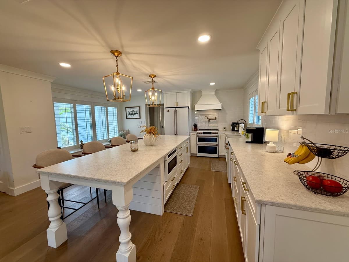 1833 PANDORA DRIVE — photo 9 of 38