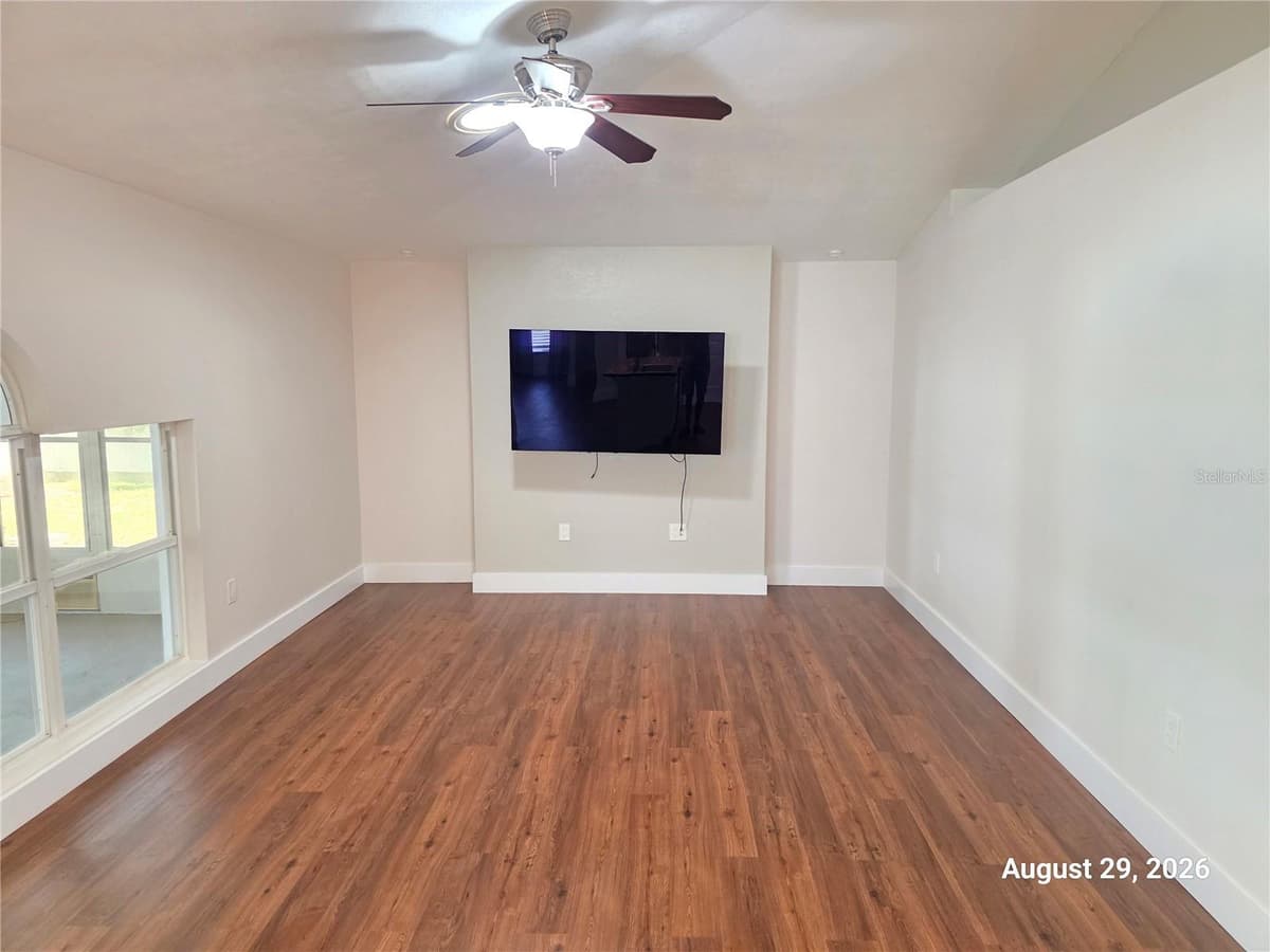 834 AMIDON STREET — photo 11 of 41