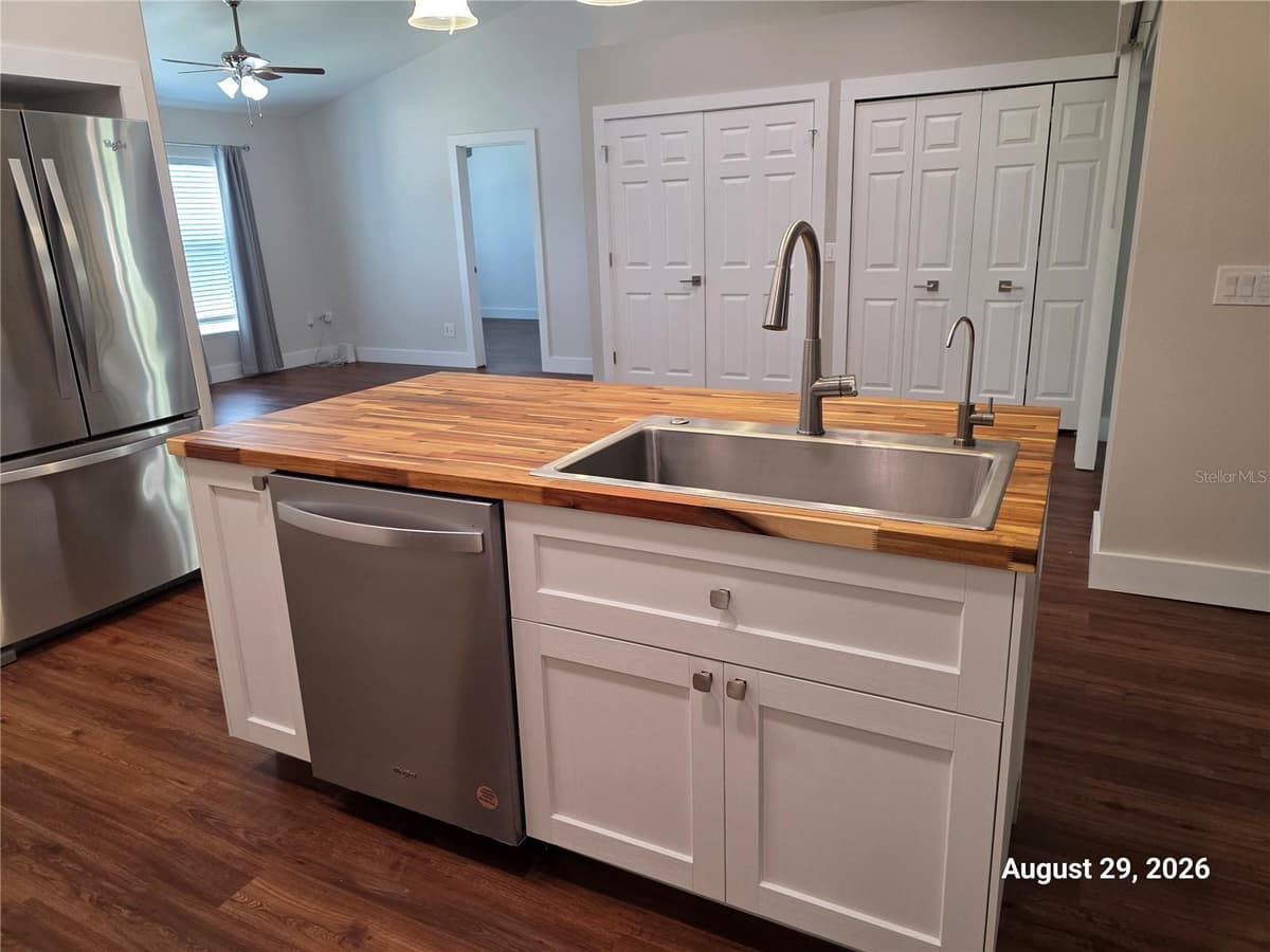 834 AMIDON STREET — photo 6 of 41