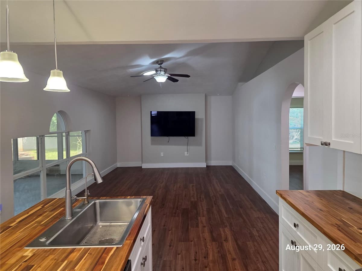 834 AMIDON STREET — photo 7 of 41