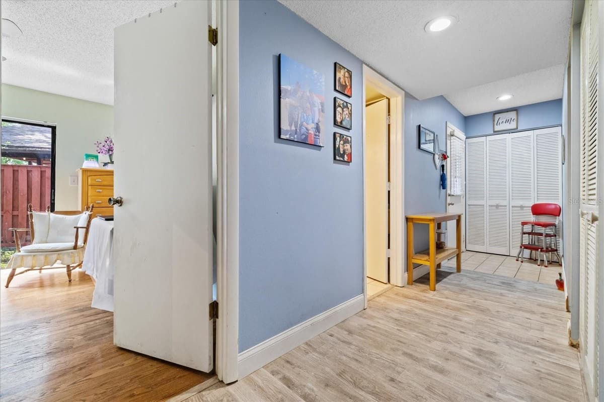 803 FAIRWOOD LANE — photo 12 of 54