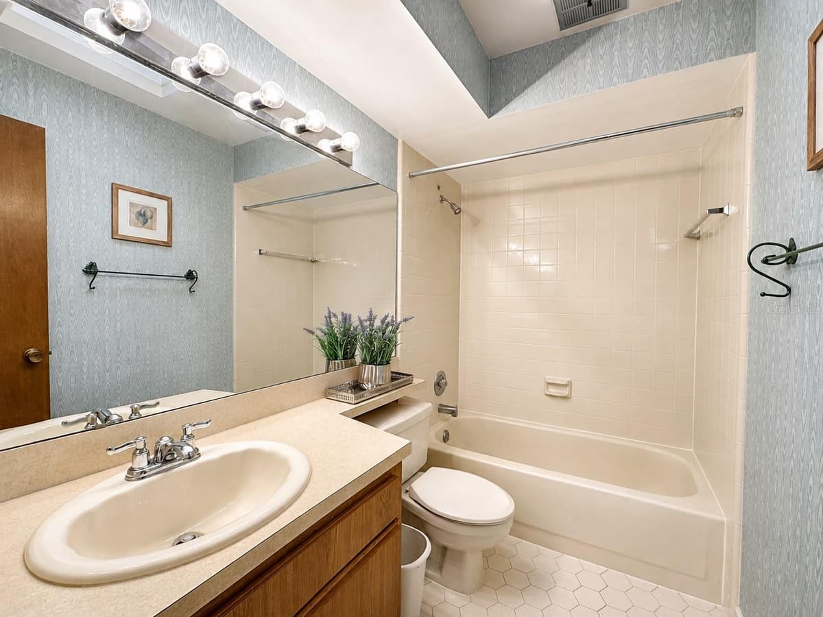 1455 KING COURT — photo 15 of 17