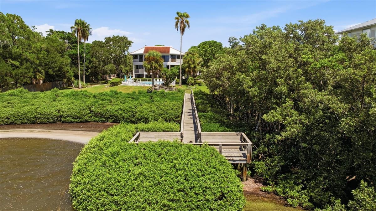 300 FLORIDA AVENUE — photo 45 of 46