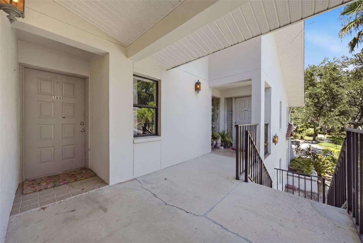 300 FLORIDA AVENUE — photo 2 of 46
