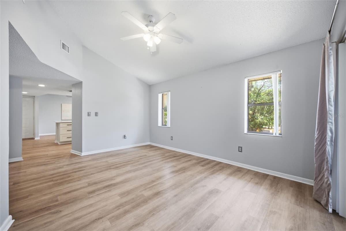 300 FLORIDA AVENUE — photo 13 of 46