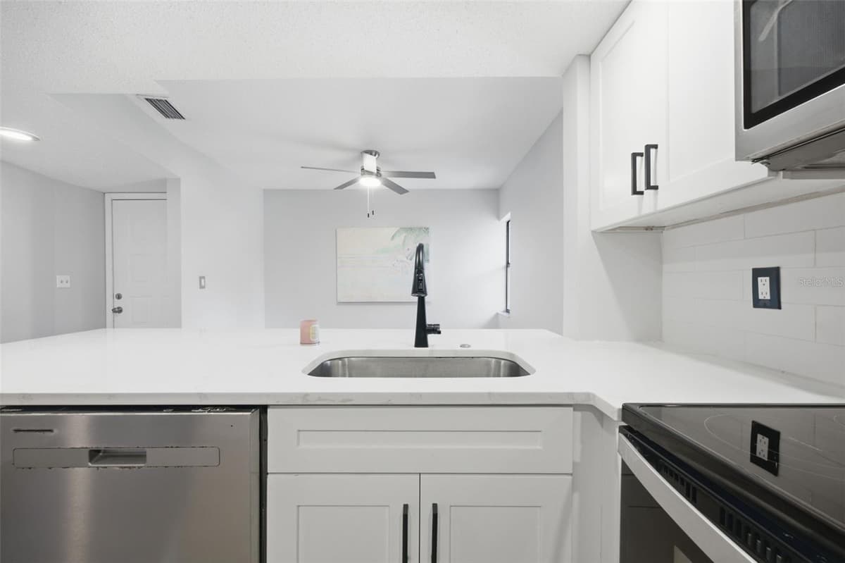 300 FLORIDA AVENUE — photo 9 of 46