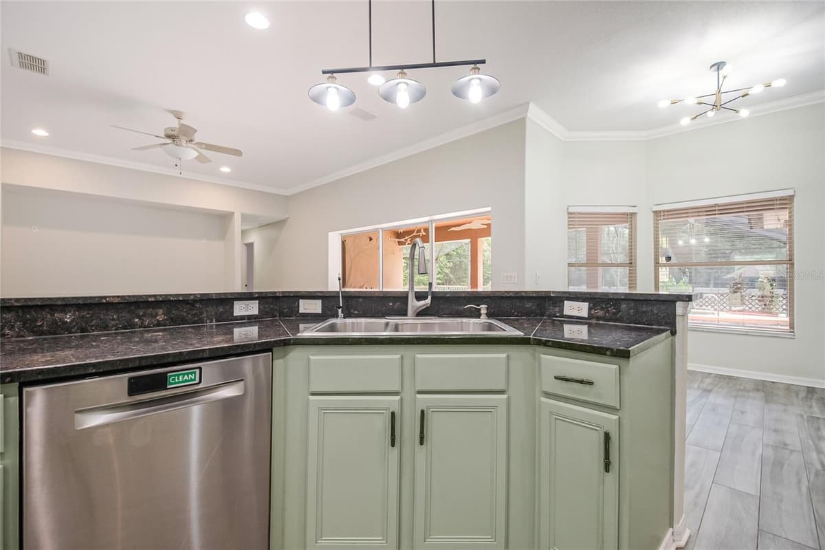 3162 HARVEST LANE — photo 16 of 45
