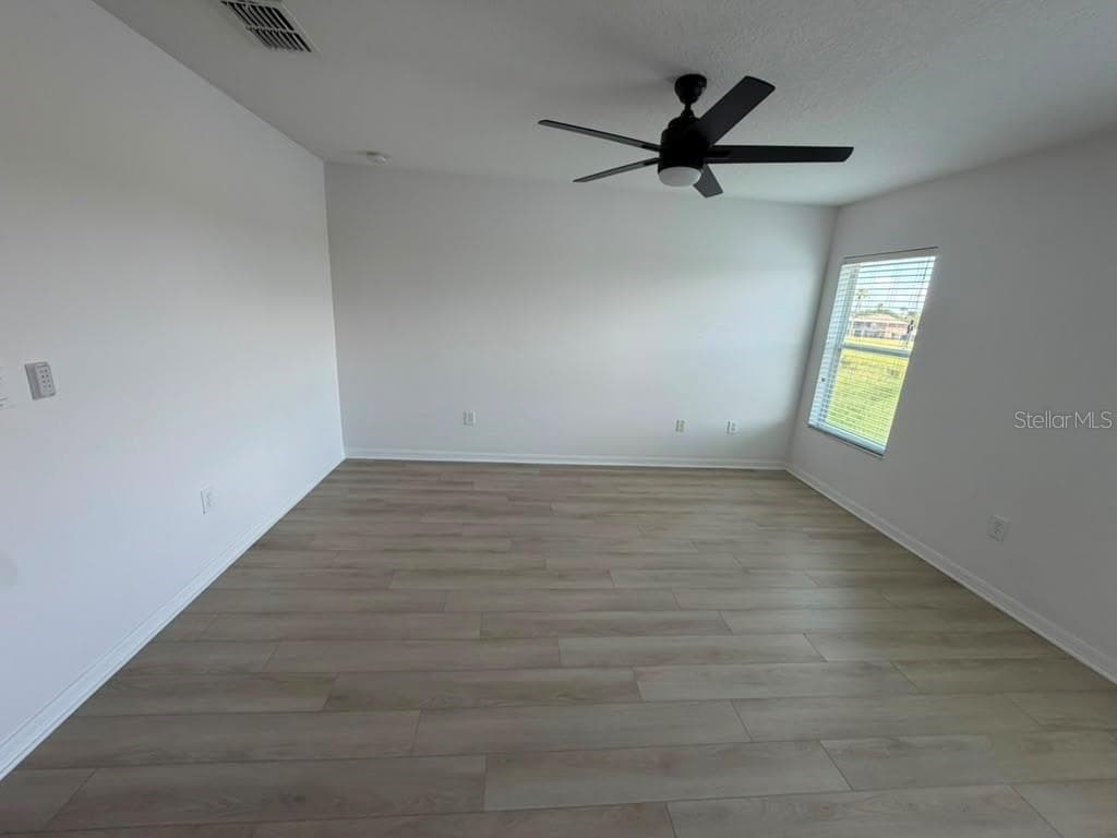 1221 PRIORY CIRCLE — photo 29 of 42