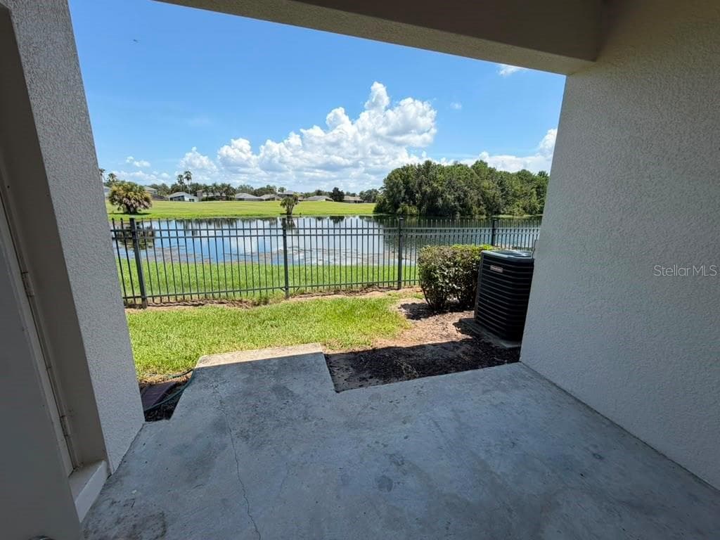 1221 PRIORY CIRCLE — photo 40 of 42