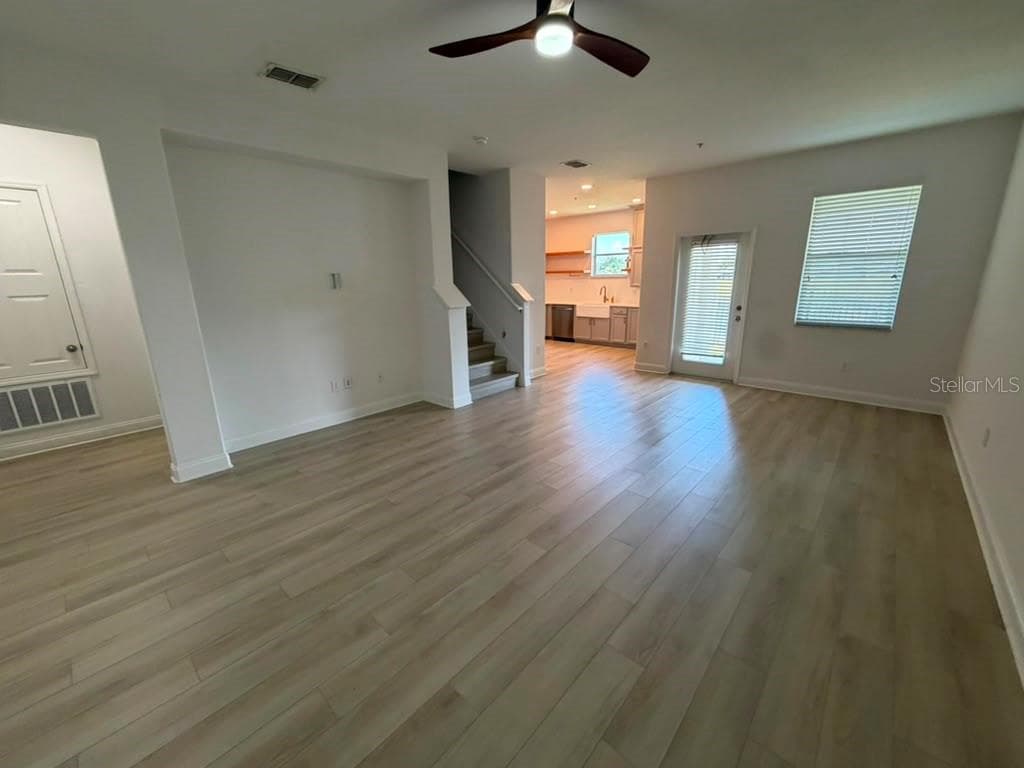 1221 PRIORY CIRCLE — photo 11 of 42