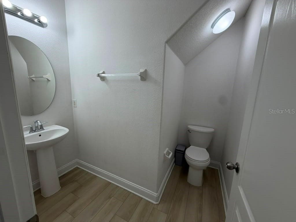 1221 PRIORY CIRCLE — photo 18 of 42