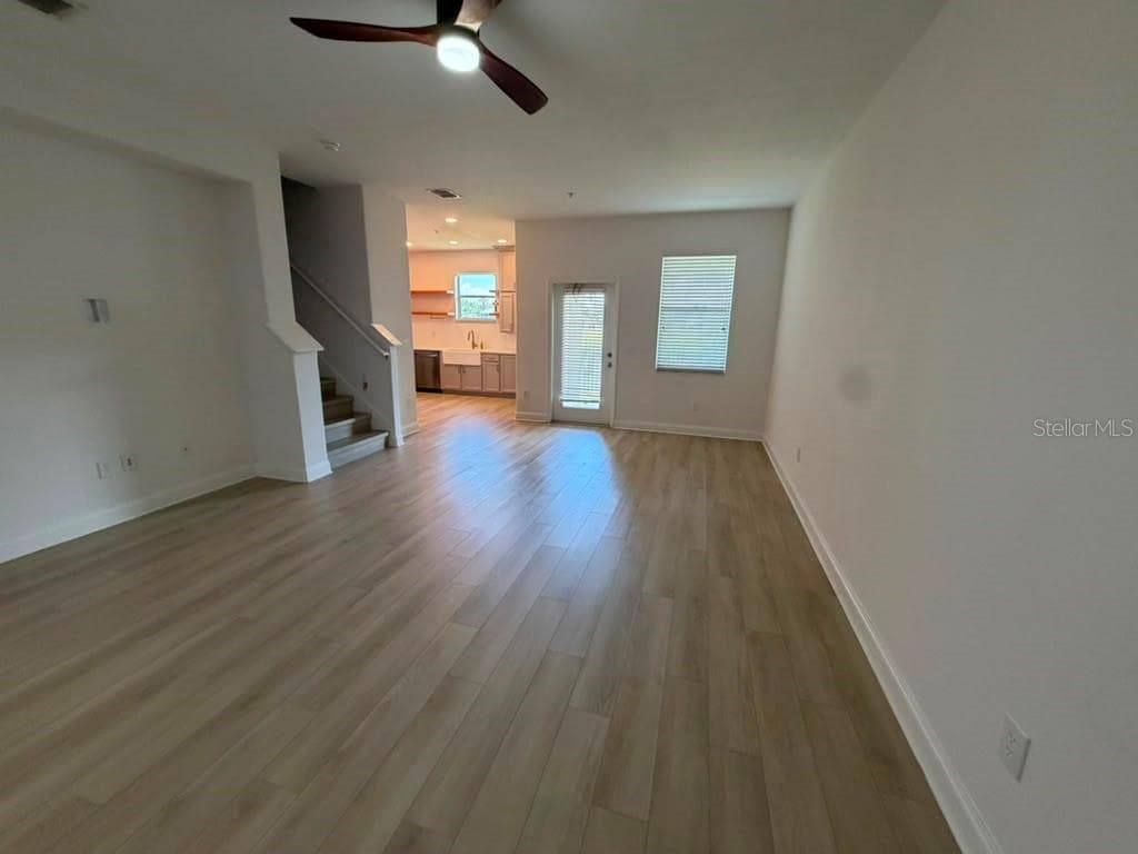 1221 PRIORY CIRCLE — photo 9 of 42