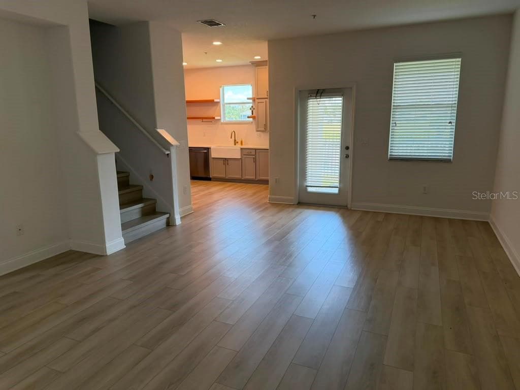 1221 PRIORY CIRCLE — photo 8 of 42