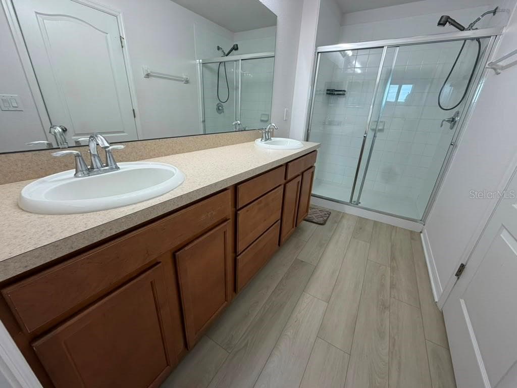 1221 PRIORY CIRCLE — photo 33 of 42