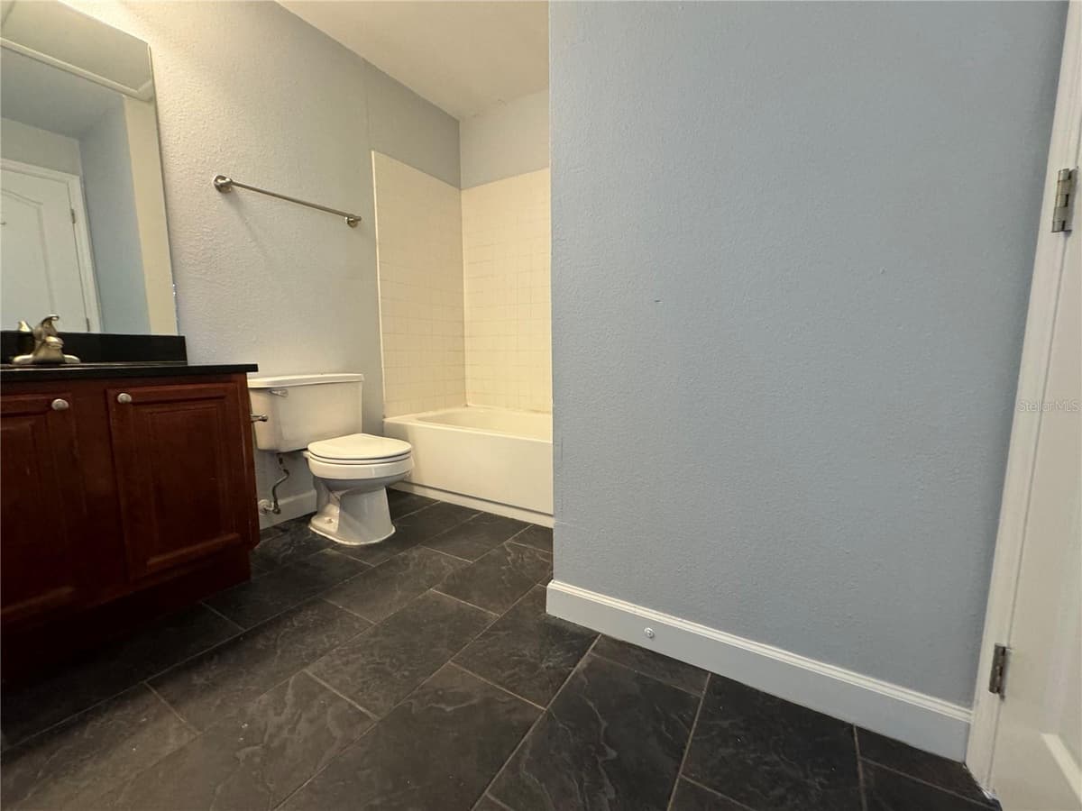 2053 DIXIE BELLE DRIVE — photo 25 of 26