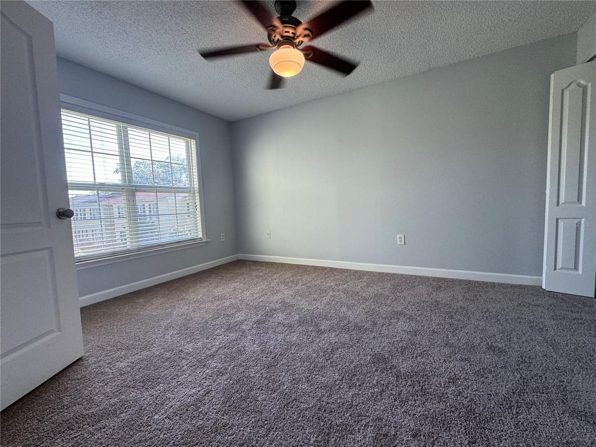2053 DIXIE BELLE DRIVE — photo 5 of 26