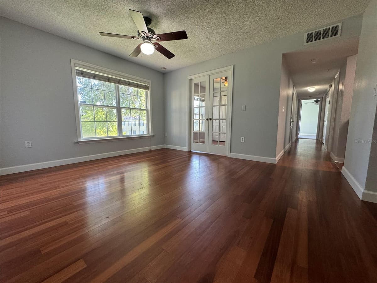 2053 DIXIE BELLE DRIVE — photo 3 of 26