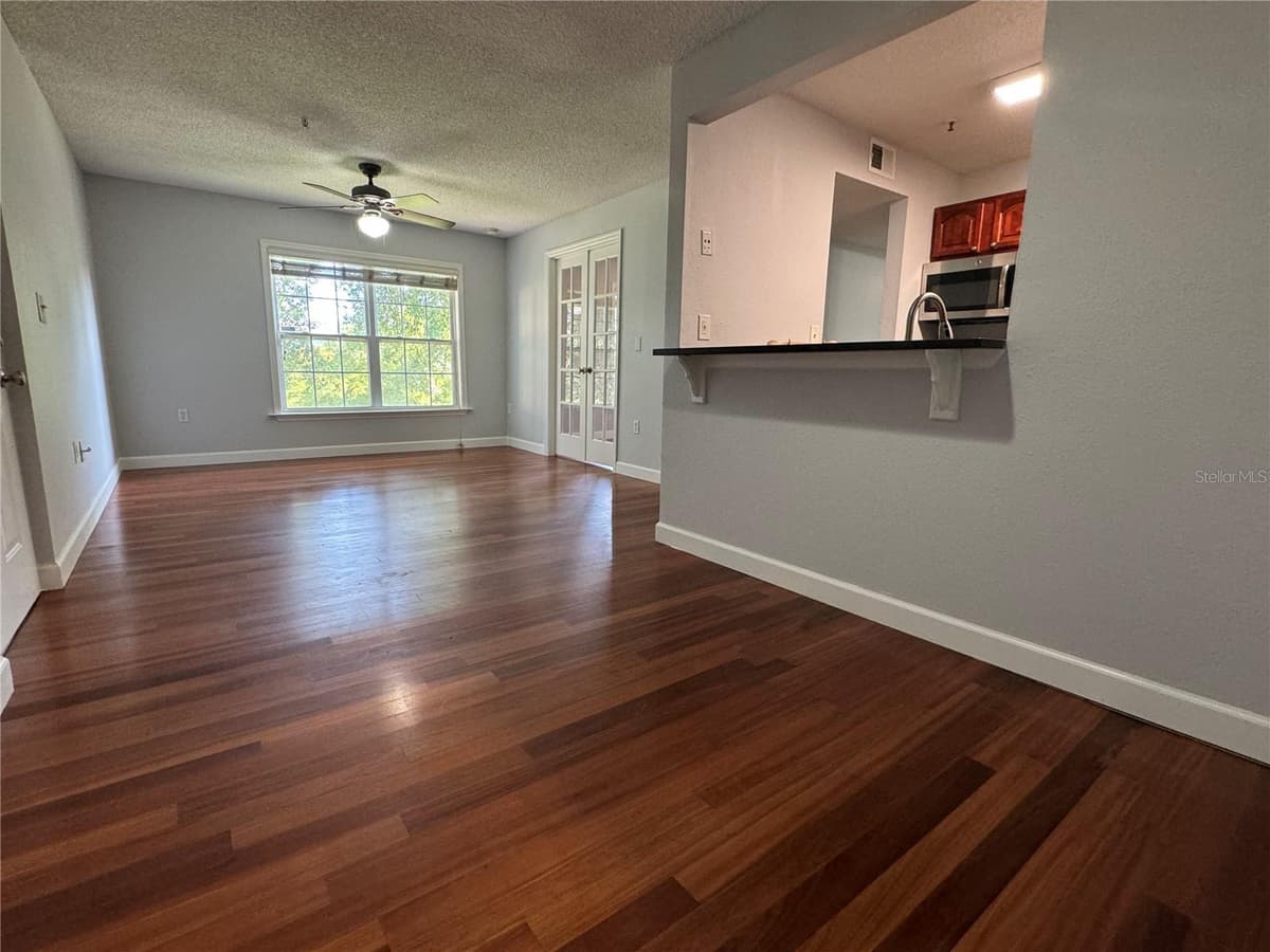 2053 DIXIE BELLE DRIVE — photo 9 of 26
