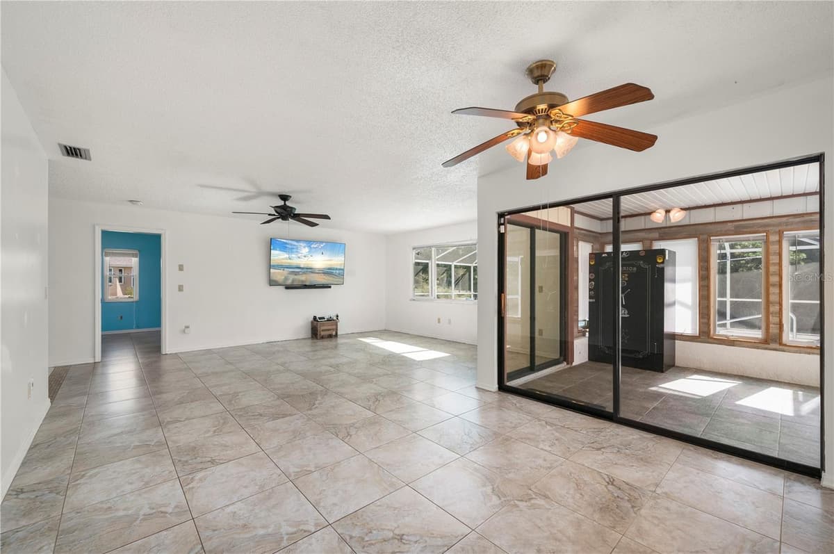 2420 PINELLAS DRIVE — photo 14 of 57