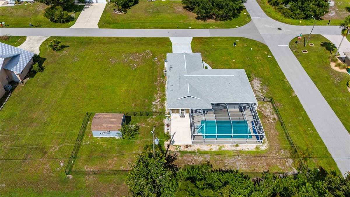 2420 PINELLAS DRIVE — photo 6 of 57