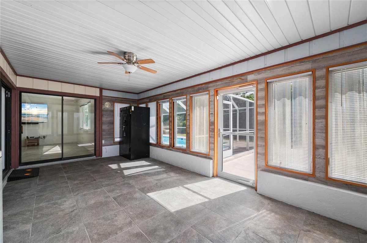 2420 PINELLAS DRIVE — photo 32 of 57