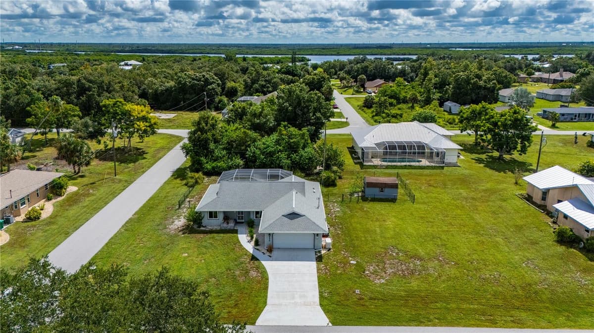 2420 PINELLAS DRIVE — photo 3 of 57