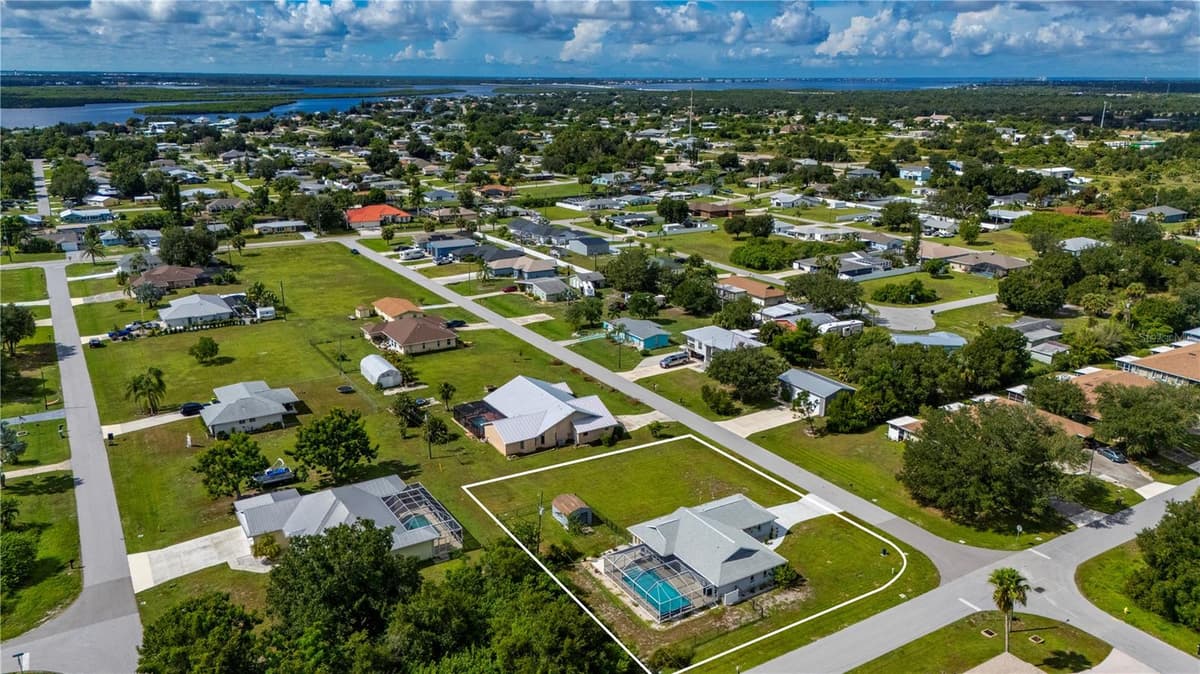 2420 PINELLAS DRIVE — photo 45 of 57