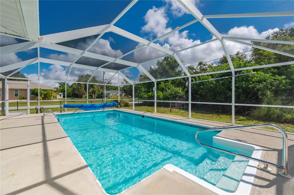 2420 PINELLAS DRIVE — photo 5 of 57