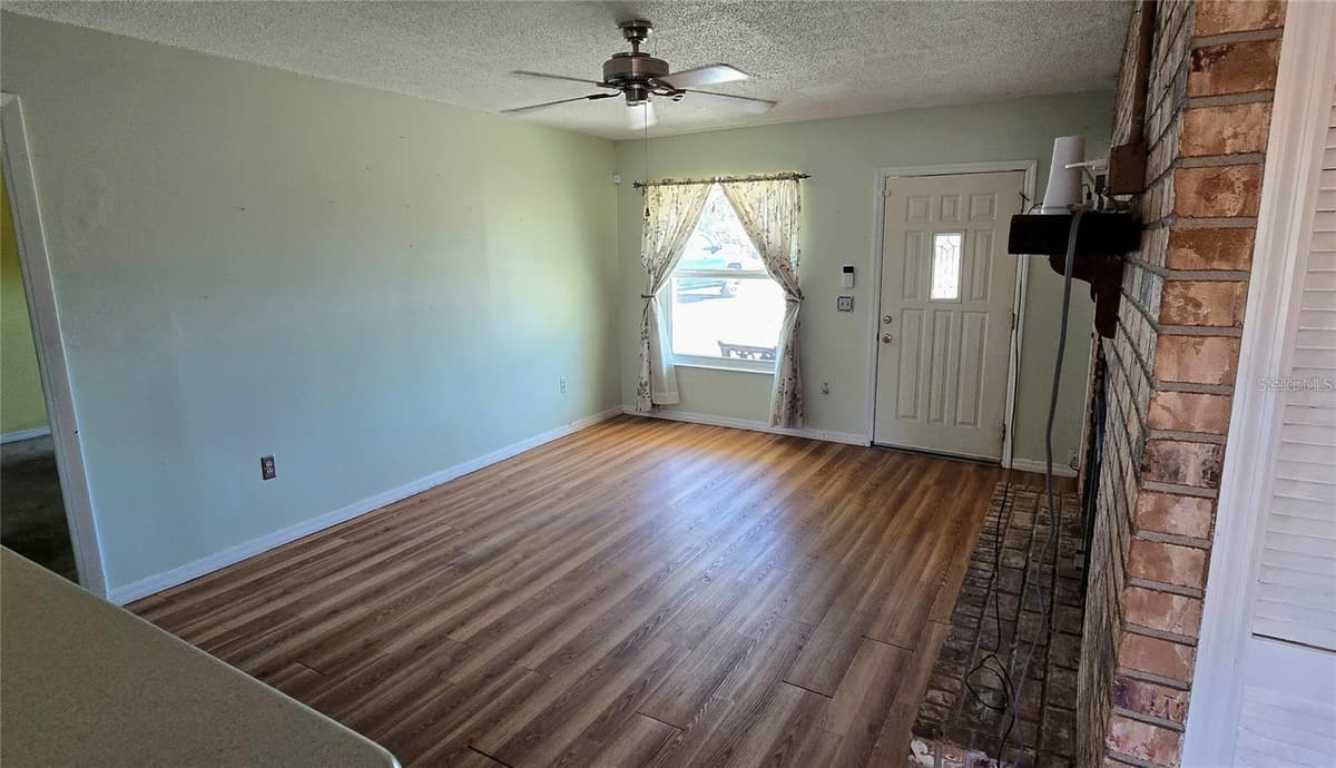 11346 CIRCLE WAY — photo 3 of 24