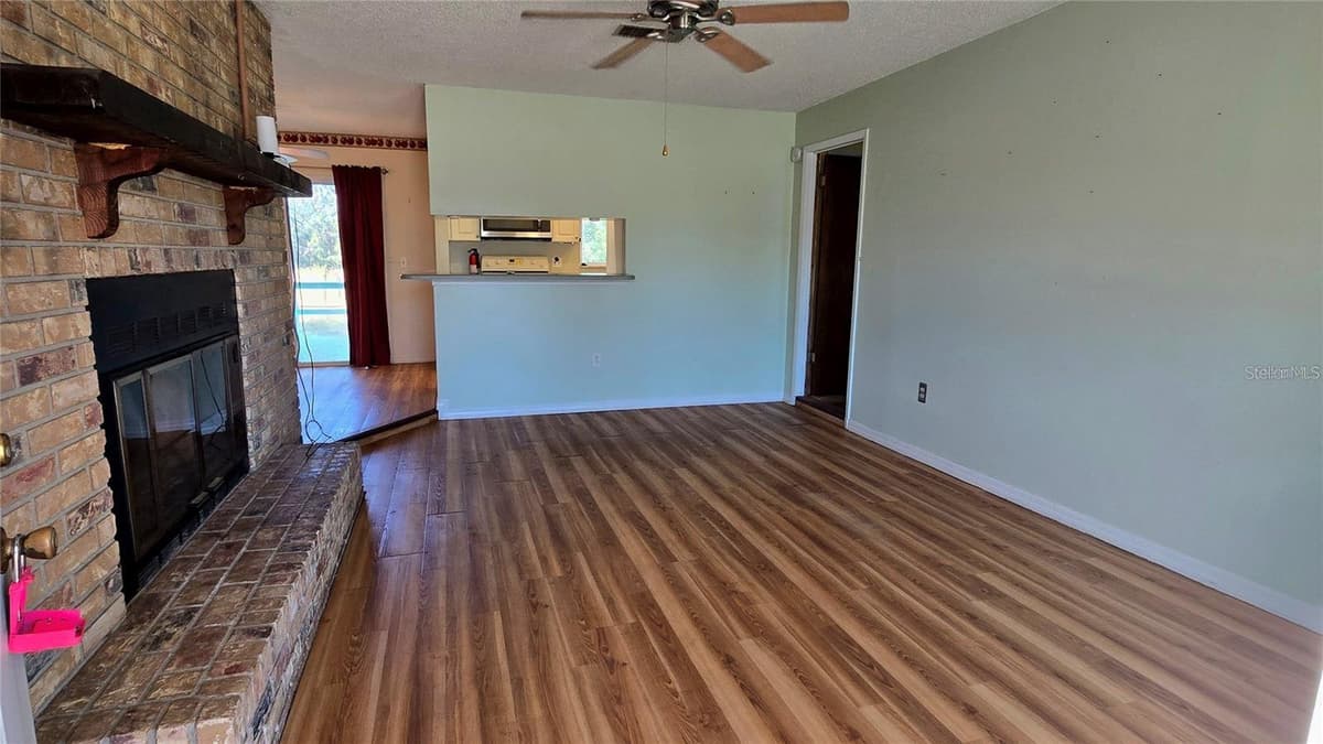 11346 CIRCLE WAY — photo 2 of 24