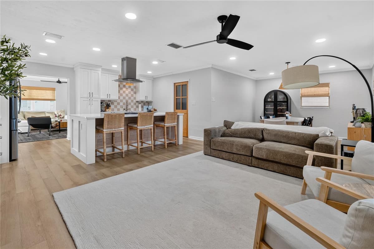 782 41ST AVENUE — photo 8 of 34