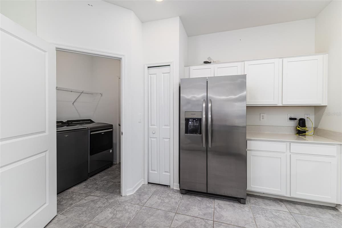 1228 TYLER LOOP — photo 8 of 25