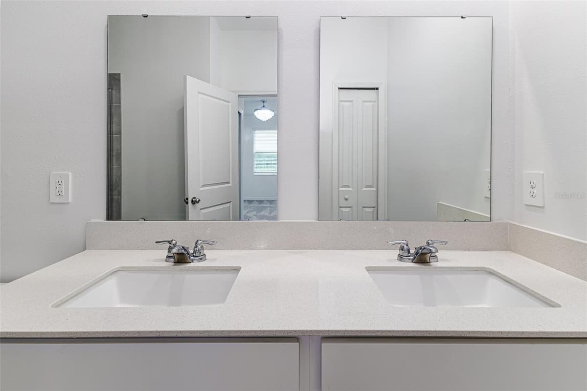 1228 TYLER LOOP — photo 19 of 25